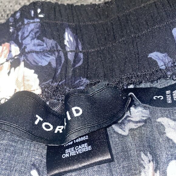 Torrid Pants Womens 3X Wide Leg Palazzo Floral Flowy Statement Capsule Casual - Picture 3 of 11